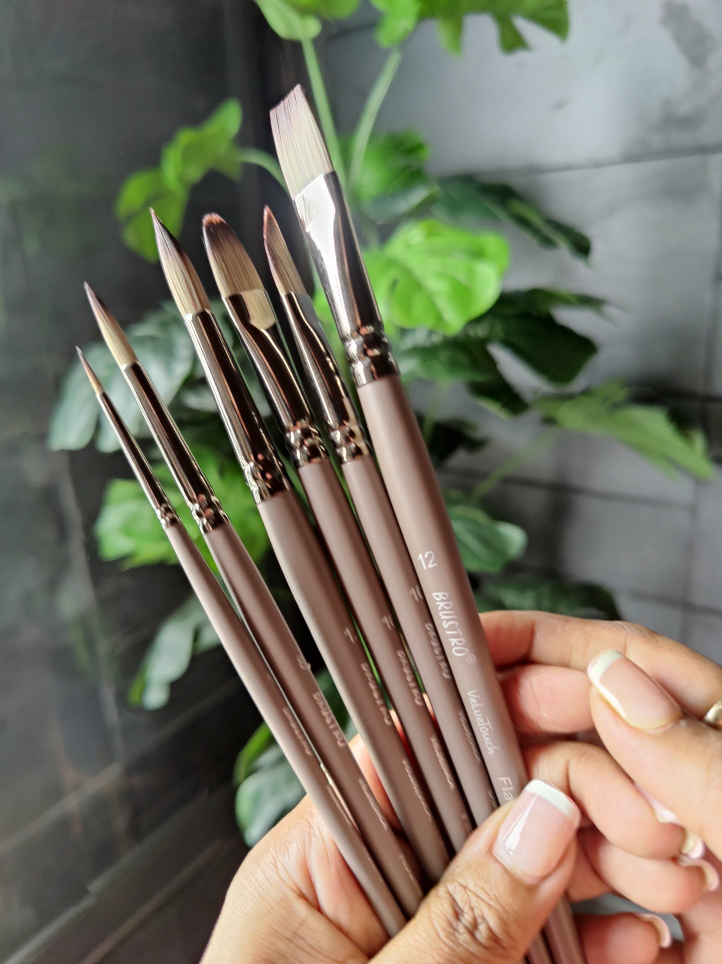 BRUSTRO VelveTouch Artist Brushes | Set of 6 | Gouache, Acrylics, Watercolor, and Oil Painting | Short Handle, Synthetic Bristles, Round, Filbert, Dagger, Flat Shape
