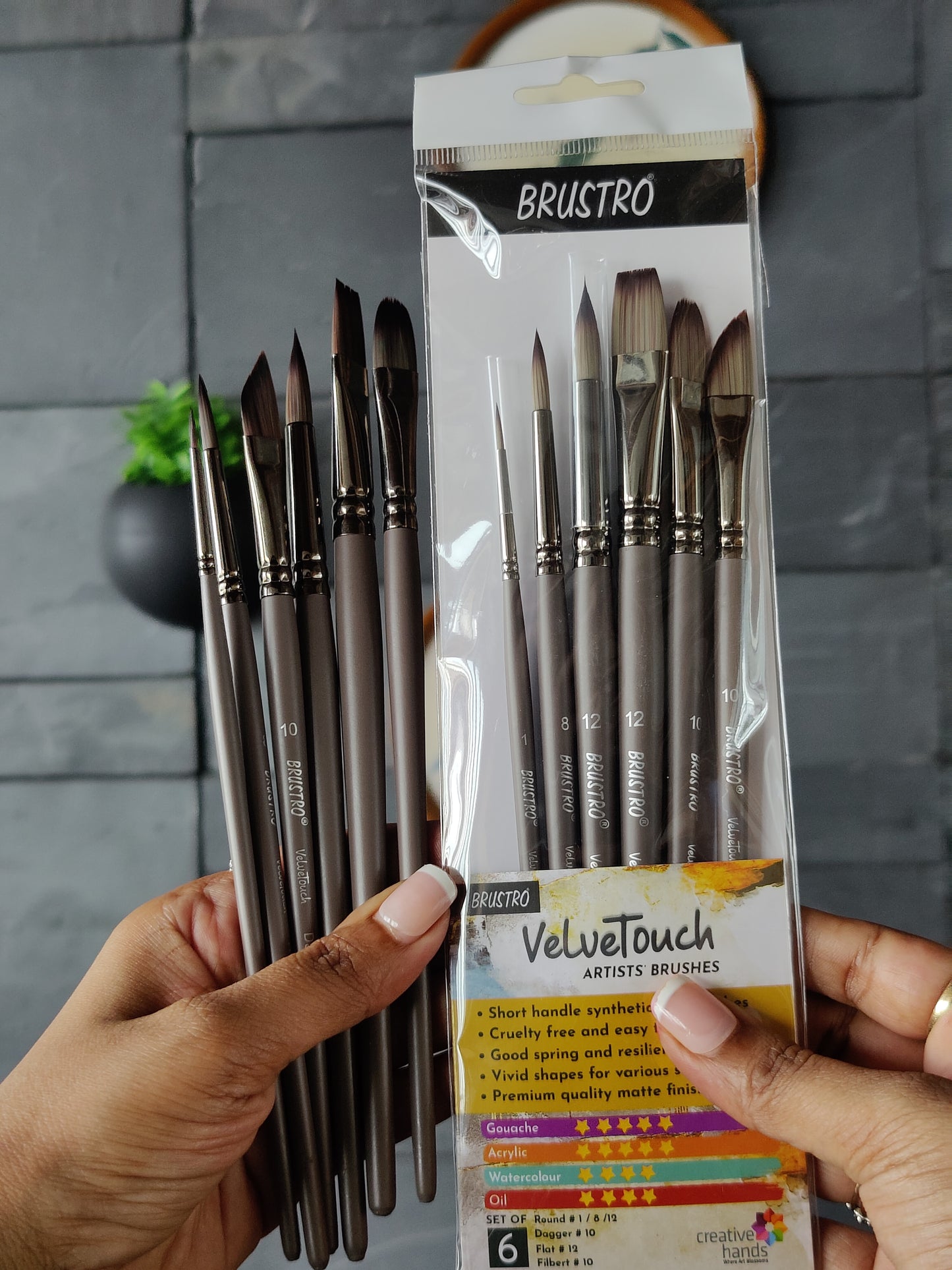 BRUSTRO VelveTouch Artist Brushes  | Set of 6 | Gouache, Acrylics, Watercolor, and Oil Painting | Short Handle, Synthetic Bristles, Round, Filbert, Dagger, Flat Shape