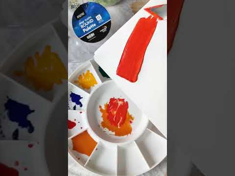 Brustro Round Plastic Palette 13 Wells with Clear lid (30 cm/12” Dia)
